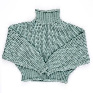 H&M Light Green Sweater in a Size XS